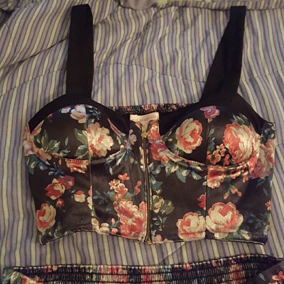 Floral set - Picture 2 of 4