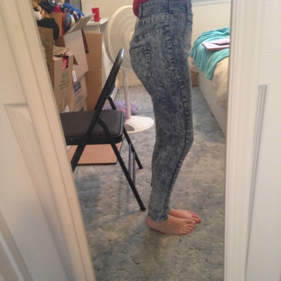 Jeans - Picture 2 of 3