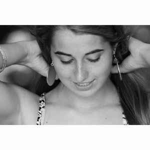 Meet your Posher, Cassandra