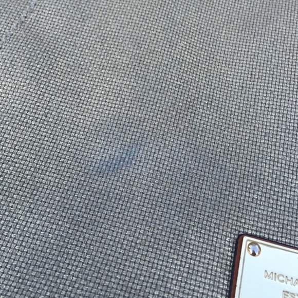 Additional pics of MK purse - Picture 2 of 4