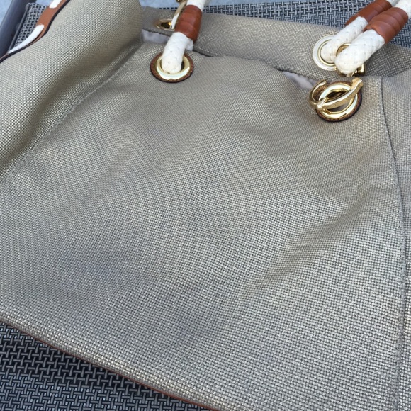 Additional pics of MK purse - Picture 3 of 4