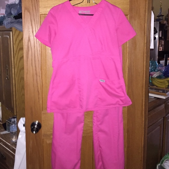 Pink Grey's Anatomy scrub set!