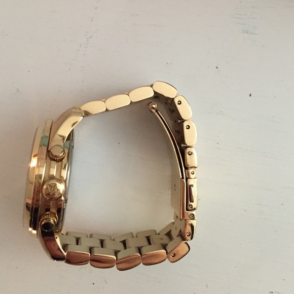 Michael Kors watch - Picture 2 of 4