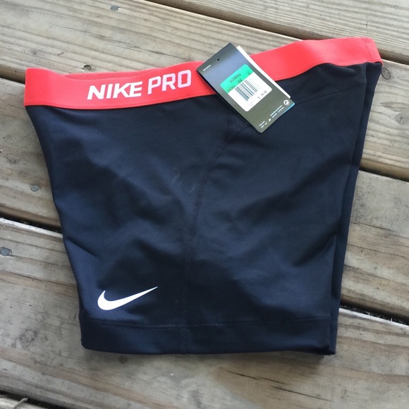 NWT Nike Pro 3" compression shorts size XLARGE