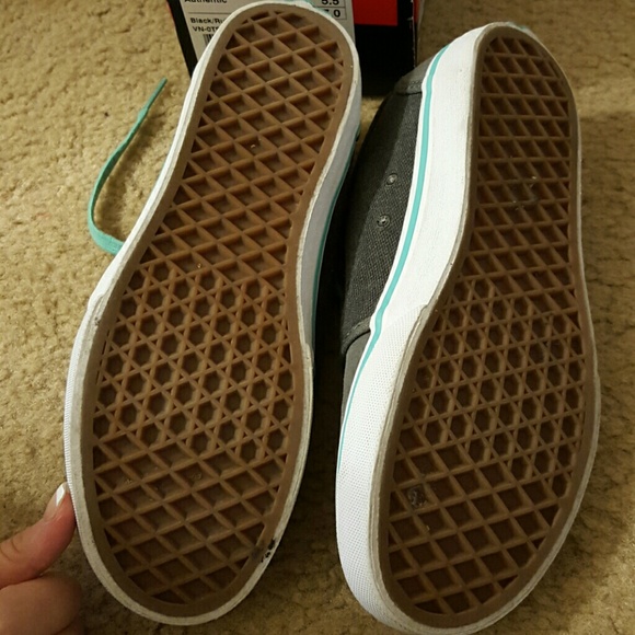 Grey vans - Picture 2 of 5