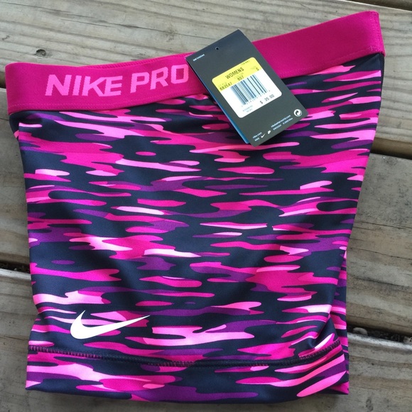 NWT Nike Pro 3" compression shorts size SMALL