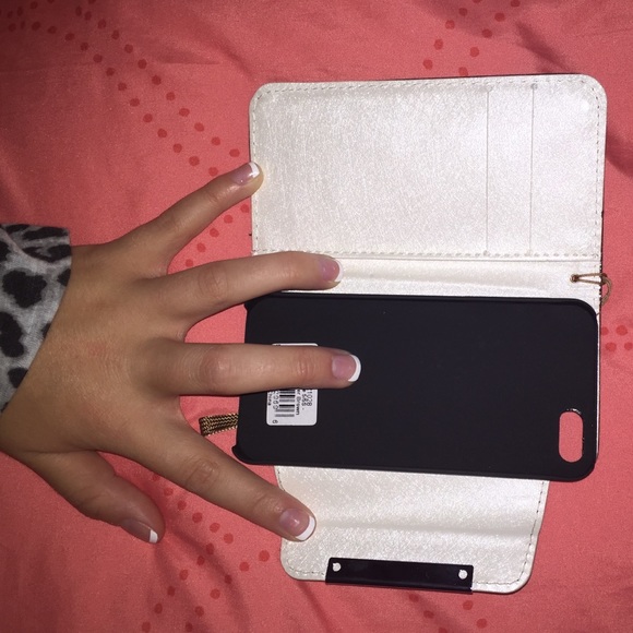 Phone case - Picture 2 of 2