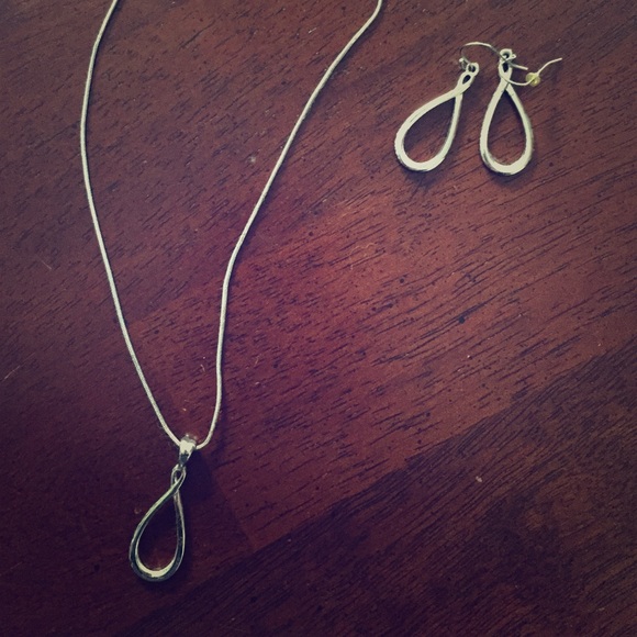 Lia Sophia silver necklace and earring set