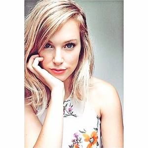 Meet your Posher, Hilary