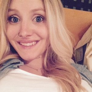 Meet your Posher, Candice