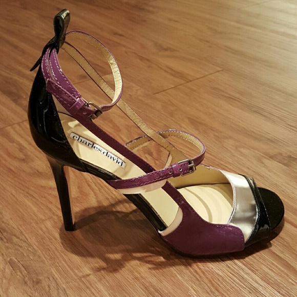 Charles David Platform Pump - Picture 2 of 4