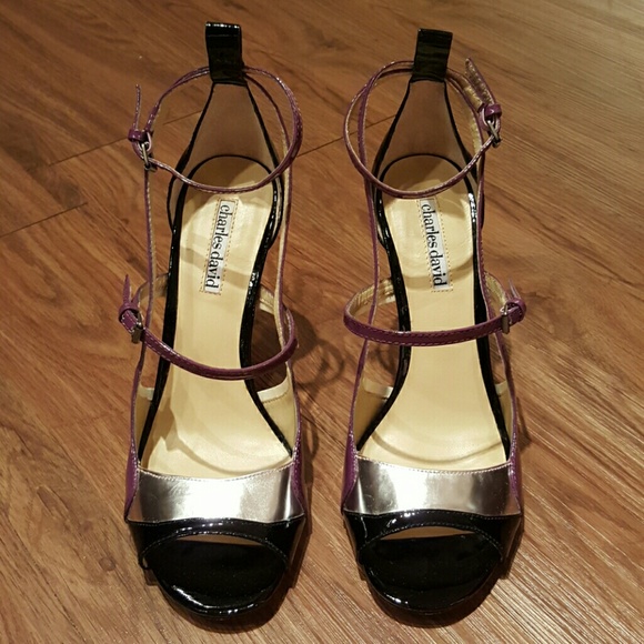 Charles David Platform Pump - Picture 4 of 4