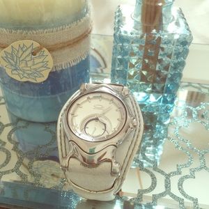 💥1 Day Ѕтeal🆕Authentic Oakley Jury Leather Watch