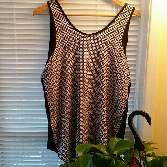 Top - Picture 2 of 2
