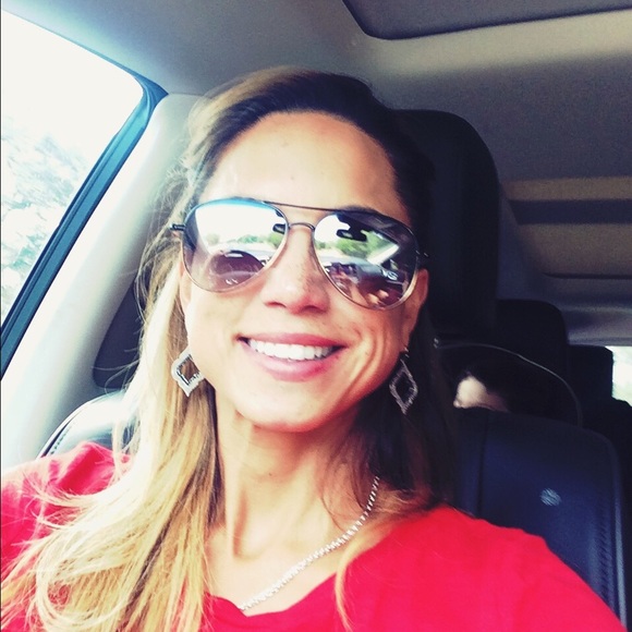 Meet your Posher, Cindy