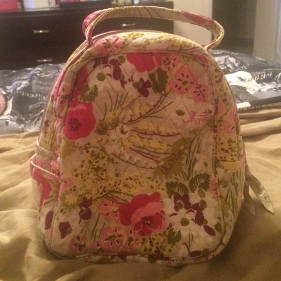 Vera Bradley make me blush lunch box
