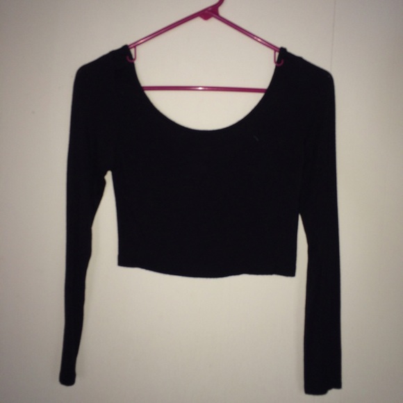 Black Long Sleeve Crop Top