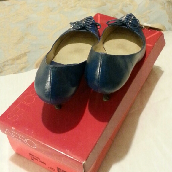 Shoes - Picture 4 of 4