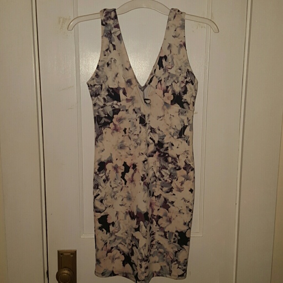 V-cut Floral Dress - Picture 1 of 1