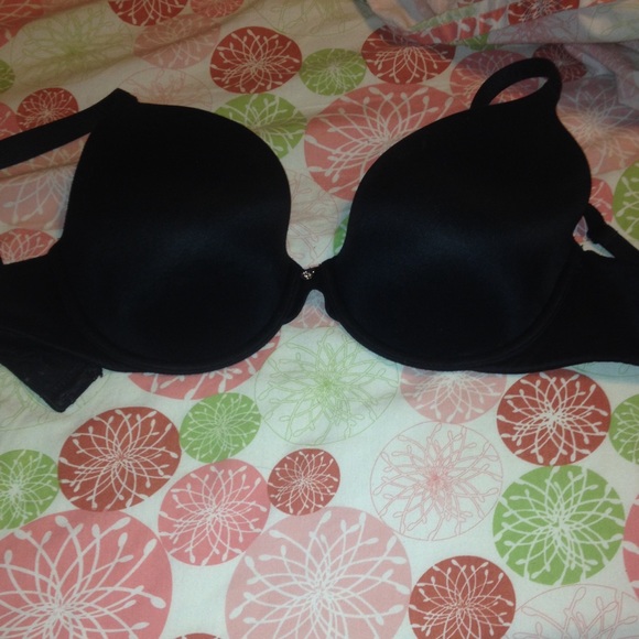 Black Victoria secret bra