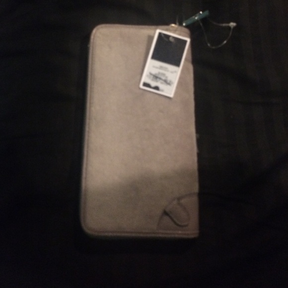 Juicy Couture Wallet 💜💜💜 - Picture 2 of 4