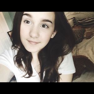 Meet your Posher, Hannah