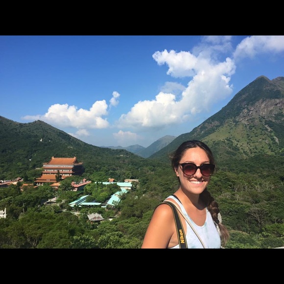 Meet your Posher, Alexandra