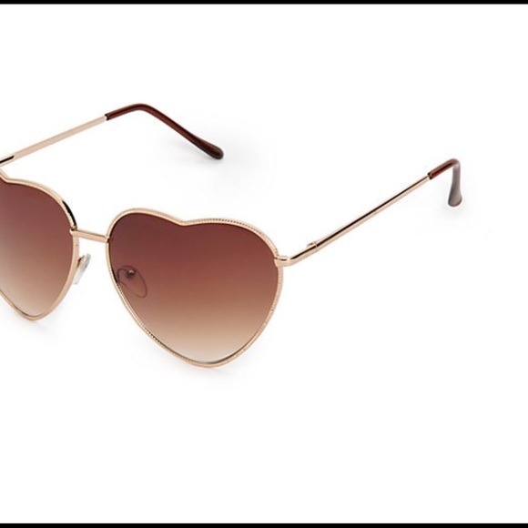 Heart shaped shades❤️😎