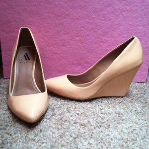 Ava & Aiden Nude Patent Wedge Pumps