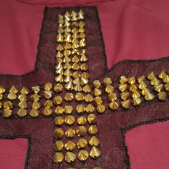 Cross tank top - Picture 2 of 2