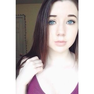 Meet your Posher, Brooke