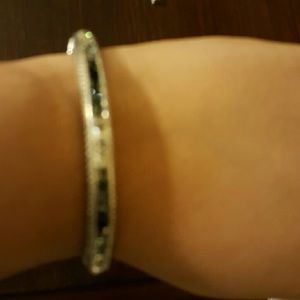 Hinge bracelet