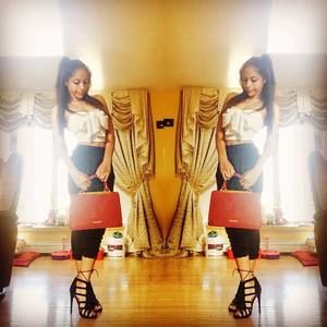 Meet your Posher, Samantha