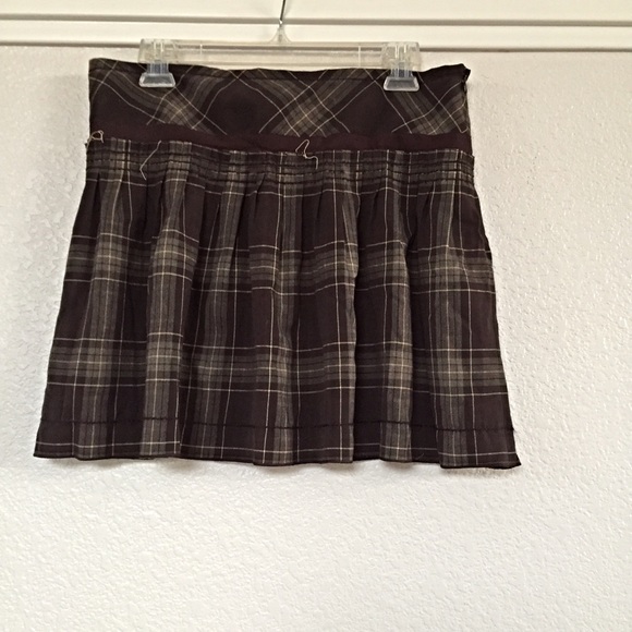 NWOT Brown Plaid Skirt by Chelsea & Violet -10