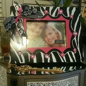 Brand new zebra fashion pic frame!!