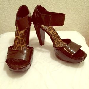 Gianni Bini Chocolate Pumps