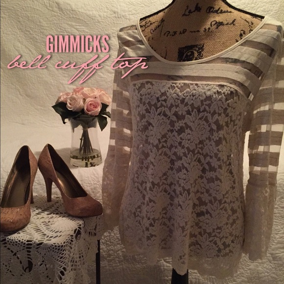 Gimmicks long bell cuff sleeve top