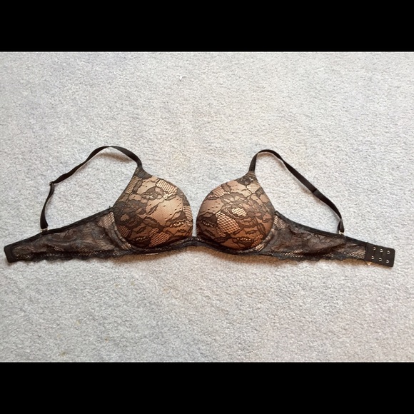 ❌SOLD❌Victoria's Secret Push Up Bra - Picture 2 of 4