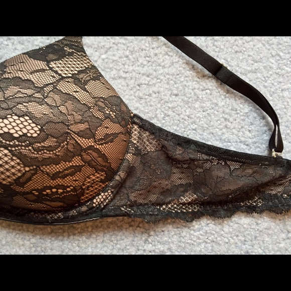 ❌SOLD❌Victoria's Secret Push Up Bra - Picture 3 of 4