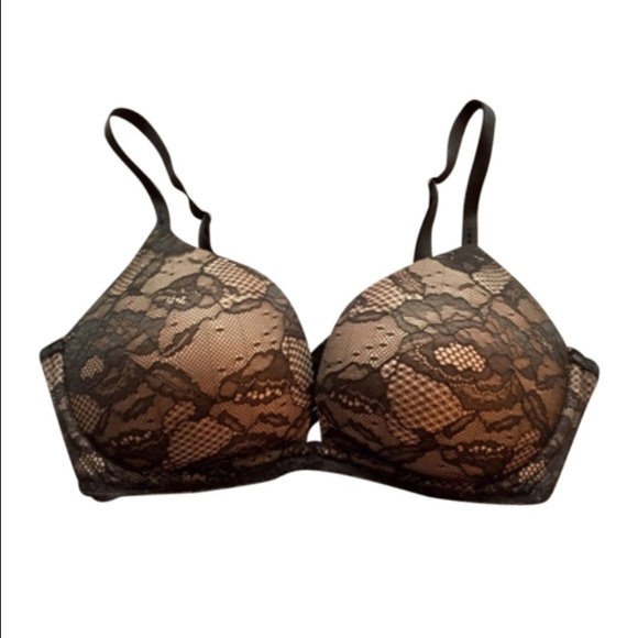 ❌SOLD❌Victoria's Secret Push Up Bra - Picture 1 of 4