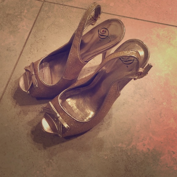 Gold glitter heels - Picture 1 of 2