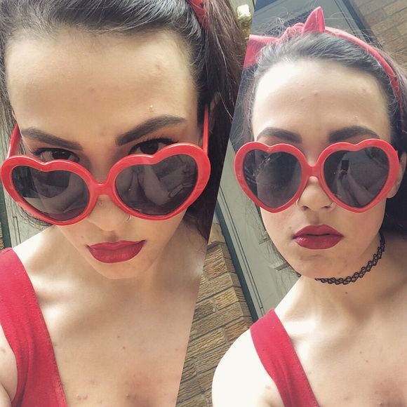 Meet the Posher - Picture 2 of 4