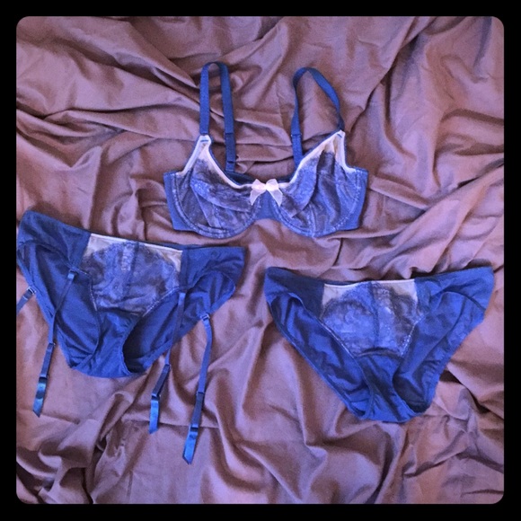 Wacoal New Without tags panty / bra set Large 36D