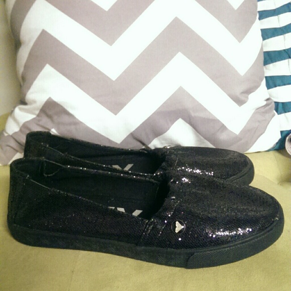 Roxy black glitter flats