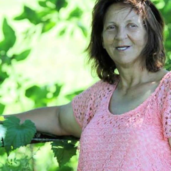 Meet your Posher, Elizabeth