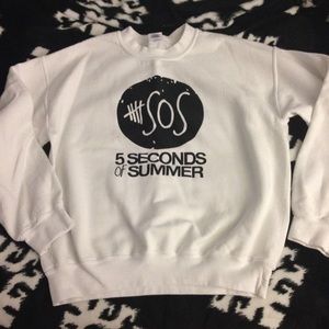 5SOS 5 seconds of summer crew