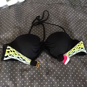 NWOT Victoria's Secret bikini top! 🎉👙