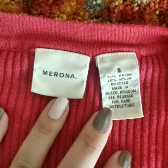 Red sweater - Picture 2 of 2