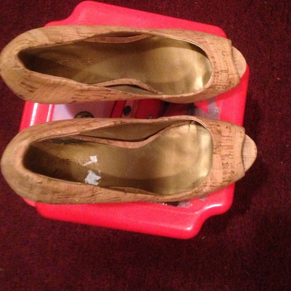 Shoes - Picture 2 of 2