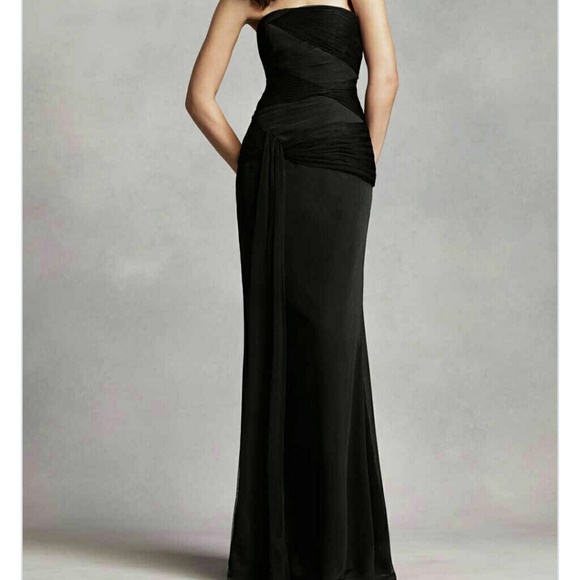 Vera Wang Crinkle Chiffon Column Gown - Black